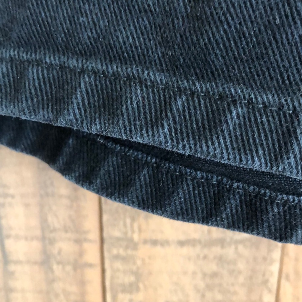 Canyon River Blues Jean Shorts Size 7 - Picture 3 of 10